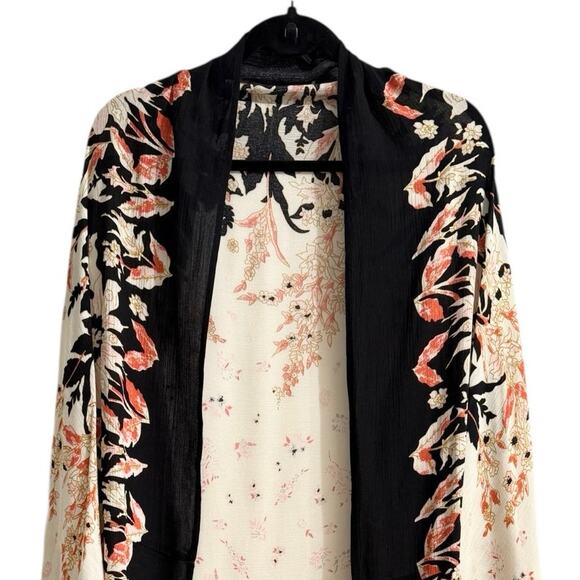 Floral Boho Peasant Rounded Kimono OSFM - Picture 4 of 7